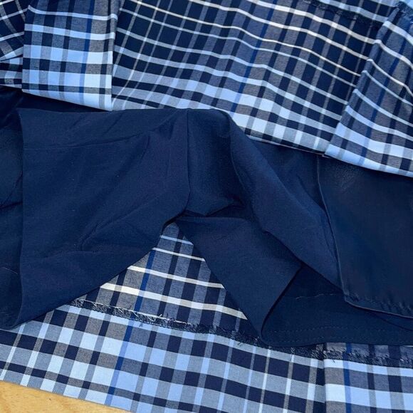 Liz Golf Skort front pockets and one back pocket side zip blue plaid Size 4 - Picture 4 of 8